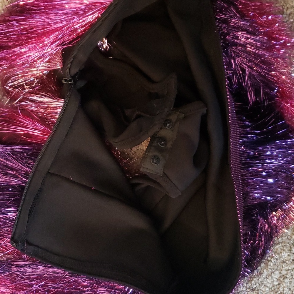 📌 NWOT Nasty Gal Metallic Tiered Fringe Shorts - Picture 9 of 9